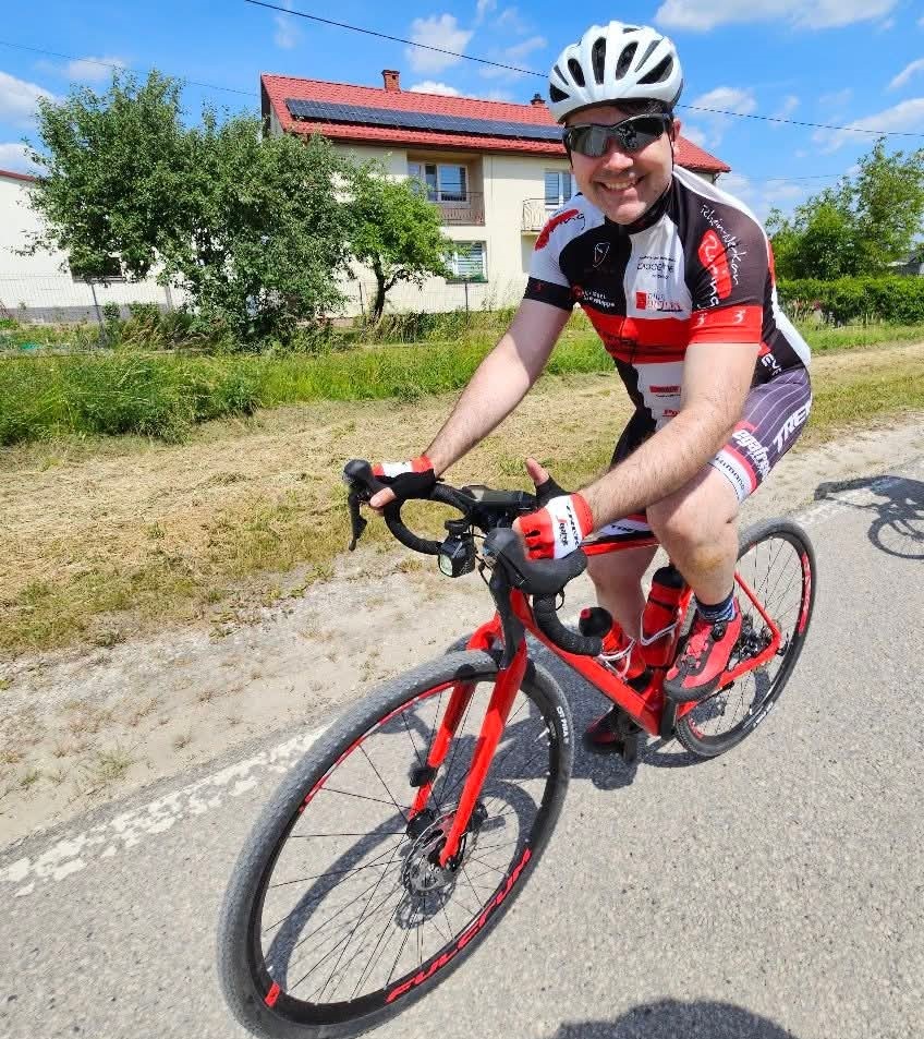 Bartosz Jagodzki podczas jazdy na rowerze